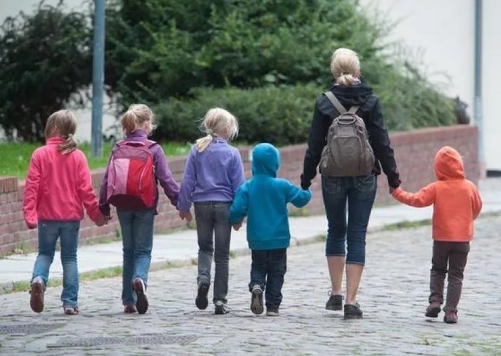 В минувшем году более 50 детей-сирот в Костроме обрели новые семьи