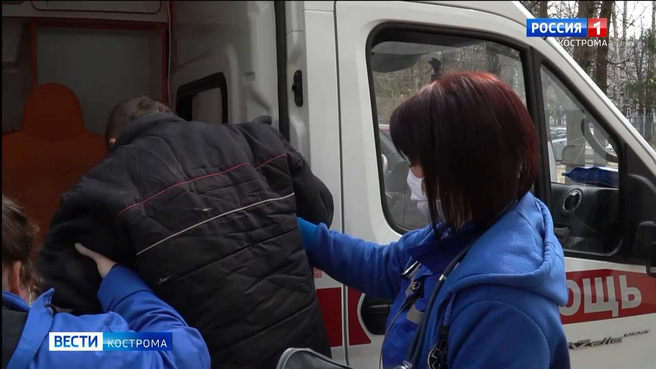 Экипажи «Скорой помощи» в Костроме отмечают свой профессиональный праздник