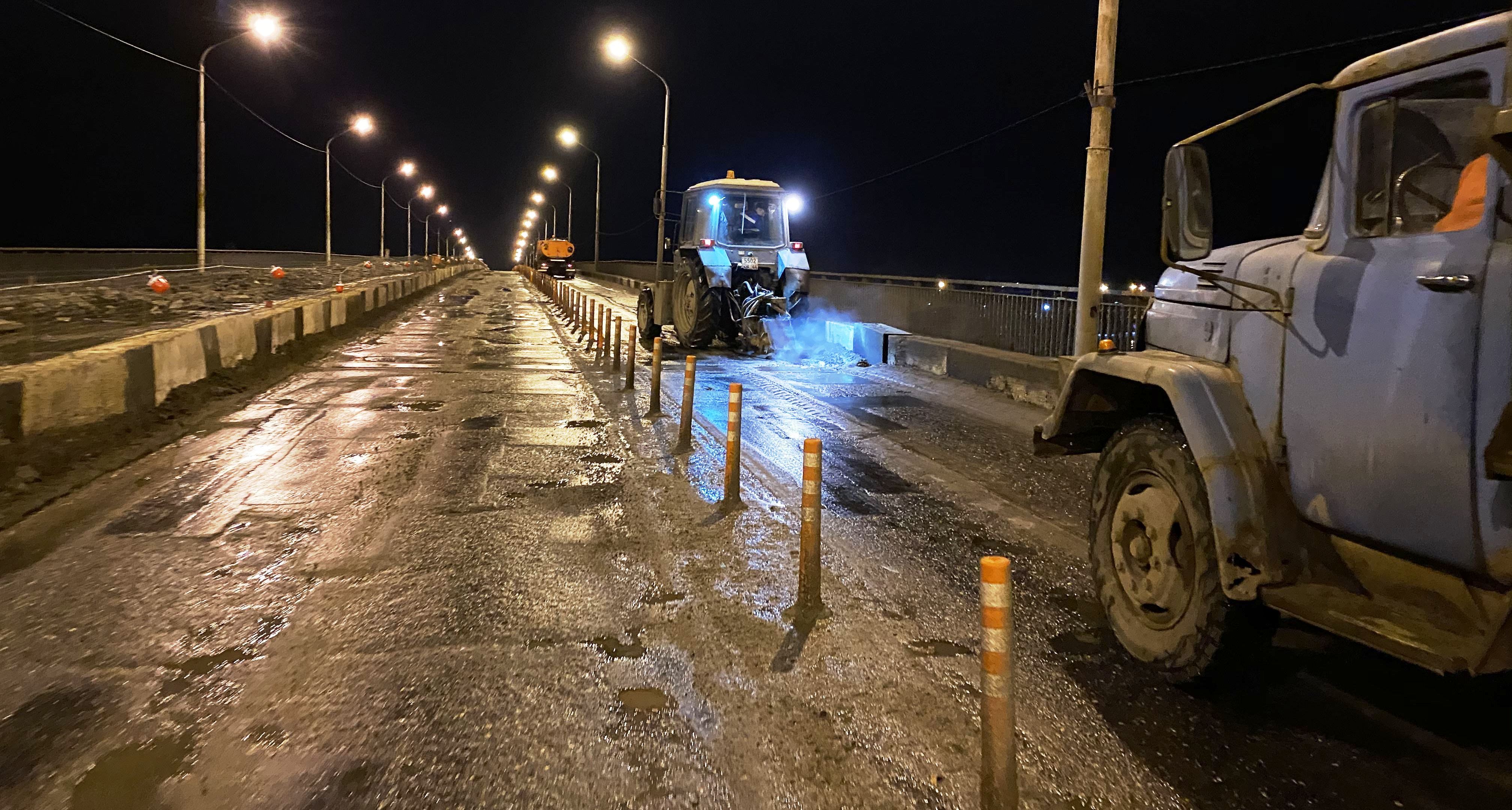 Дорогу на мосту через реку Кострому отремонтировали за одну ночь