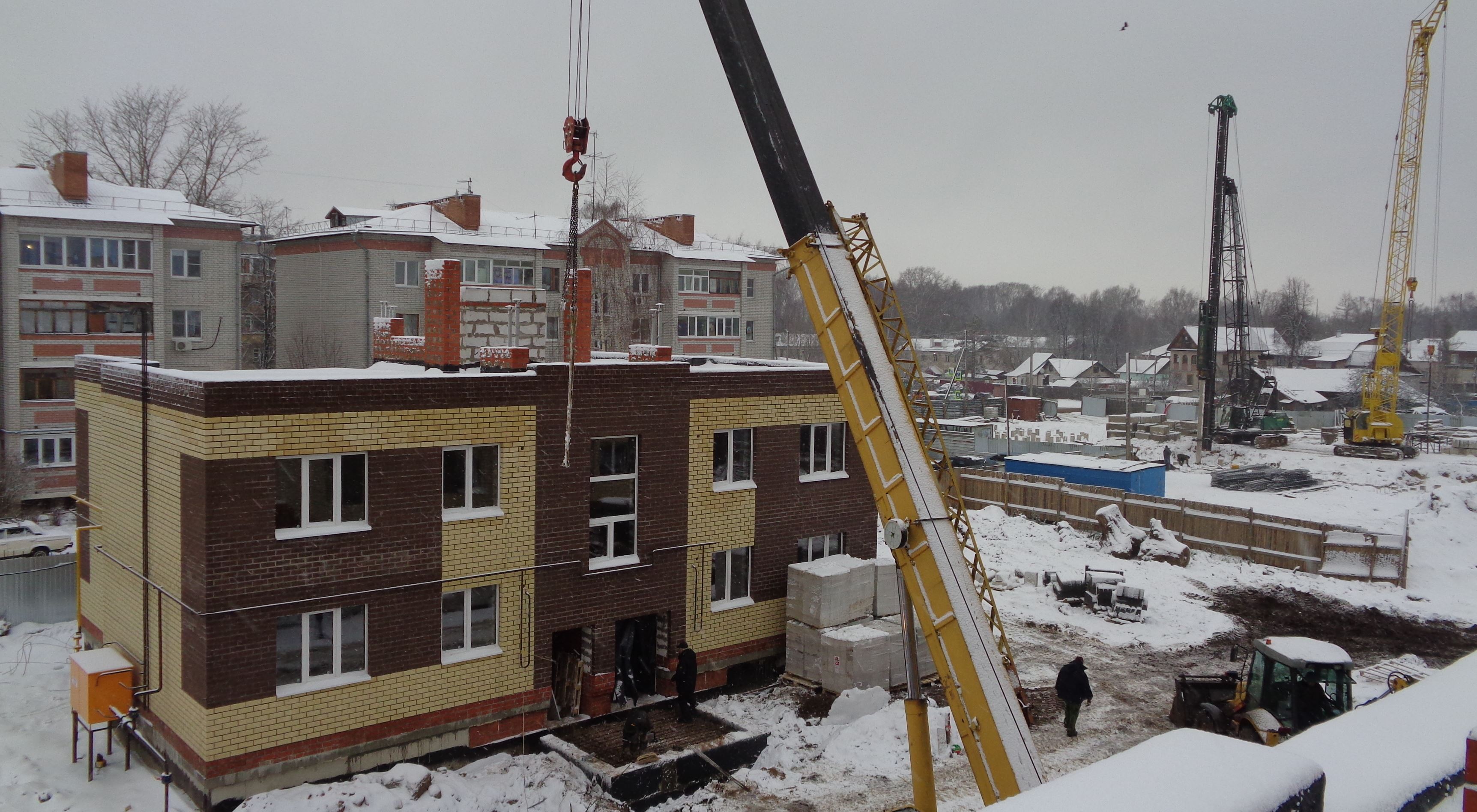 Городские власти Костромы потребовали быстрее строить дома для сирот