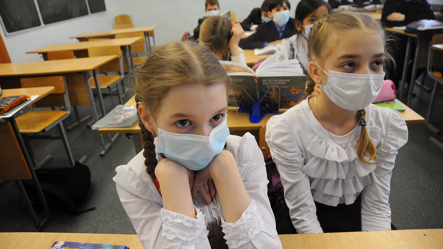 Сентябрьские линейки в костромских школах остаются под вопросом