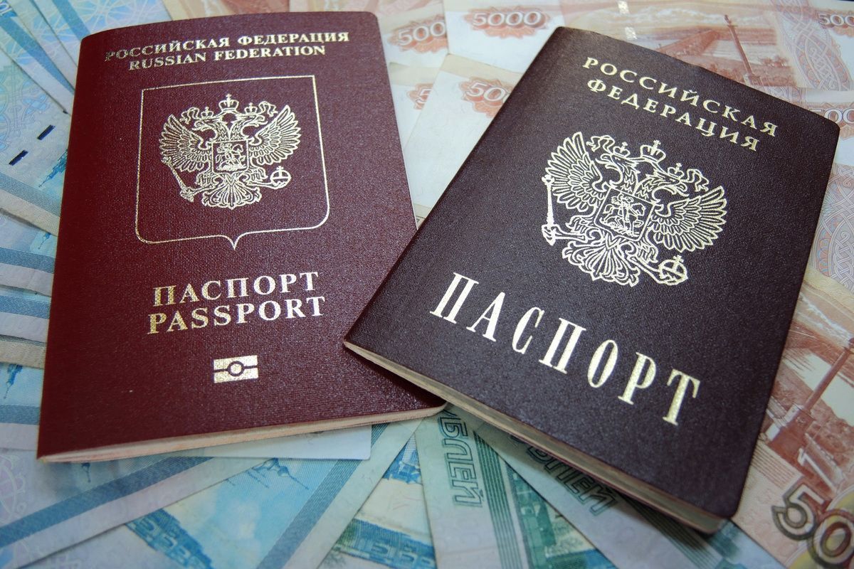 Два узбека из Костромы наладили печать фальшивых паспортов