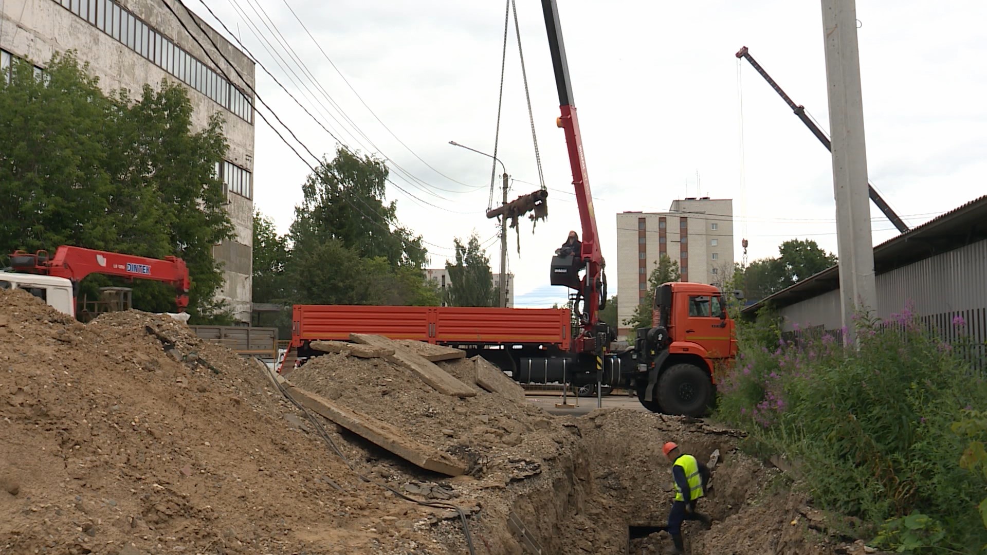 Для ремонта квартальных сетей в Костроме поступила новая техника