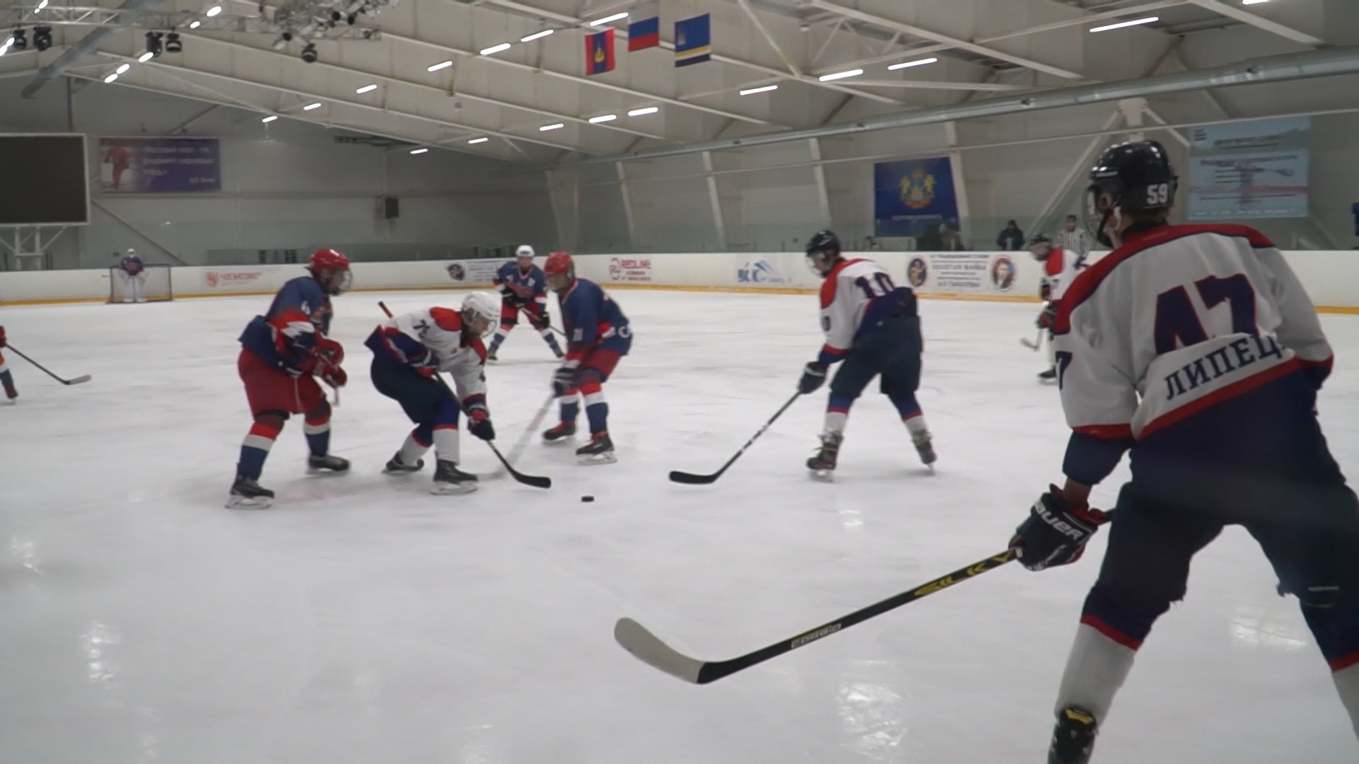 Костромские хоккеисты уступили Липецку
