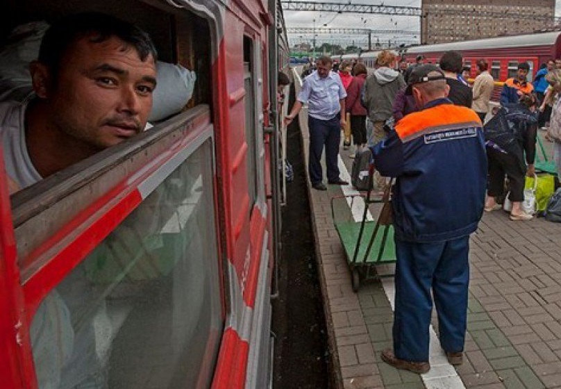 В Костромской области с поезда сняли трех иностранцев-нелегалов