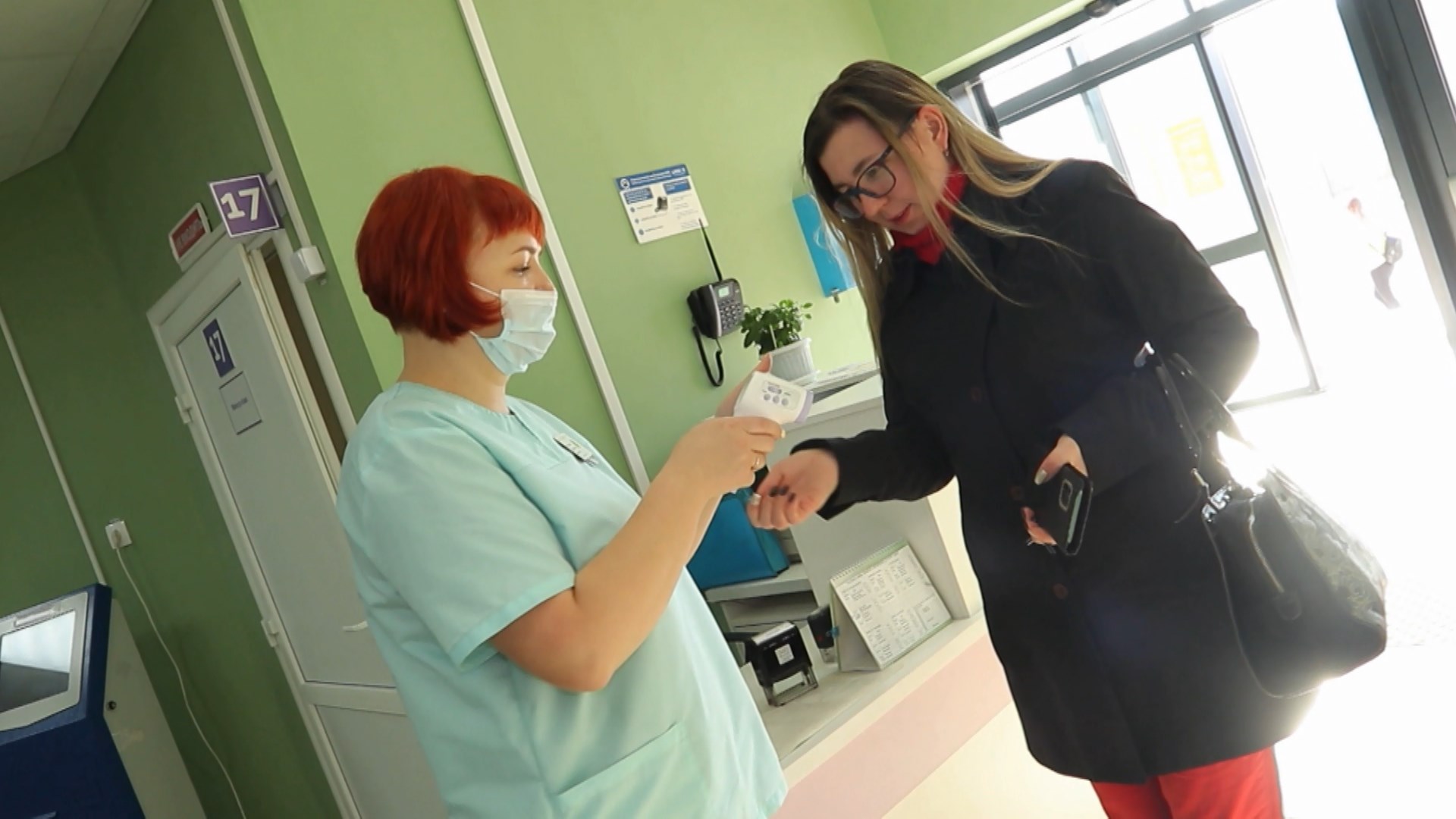 В поликлиниках Костромы организовали работу входных фильтров