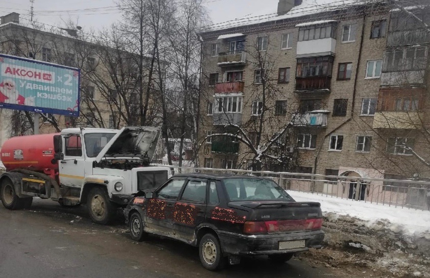 Водитель кострома костроме. Кострома ДТП сегодня на Советской. Кострома авария Советская.