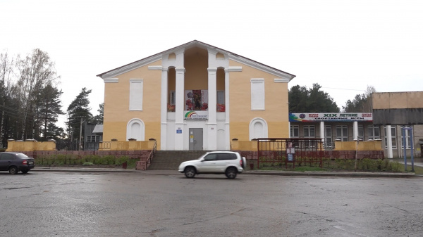 В Шарье начался ремонт зала местного культурного центра