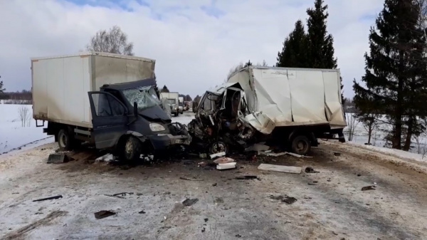 Четыре человека пострадали в ДТП на трассе под Костромой