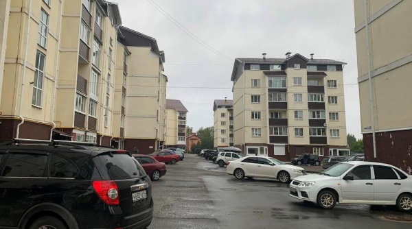 В Костроме после падения с крыши погиб молодой рабочий