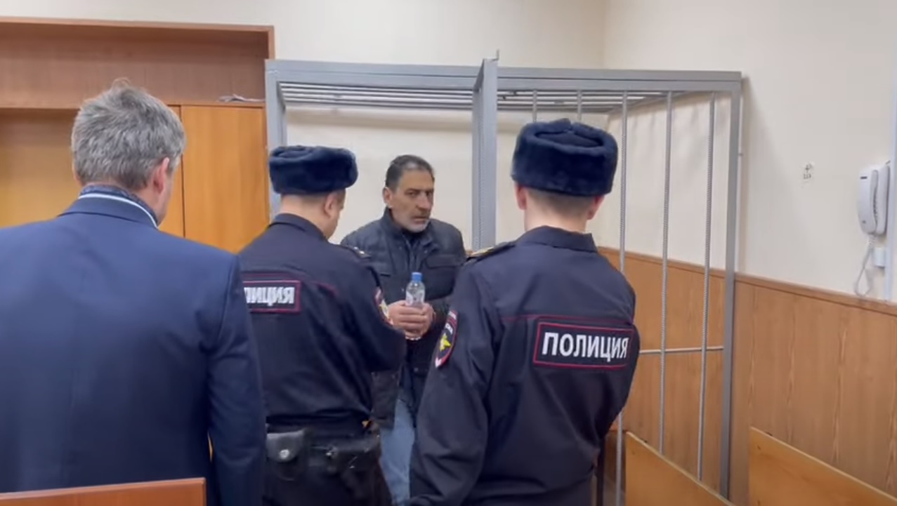 Суд продлил арест костромскому депутату Мирзоеву