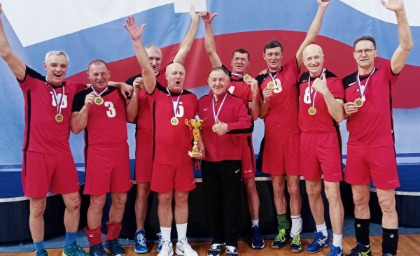 Ветераны костромского волейбола выиграли Кубок России
