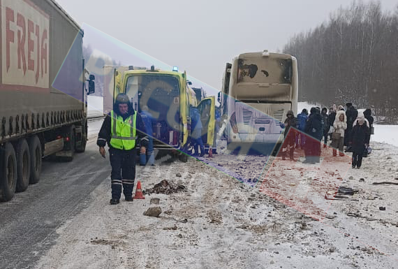 Автобус с костромскими учителями попал в страшную аварию на границе Ярославской и Владимирской областей