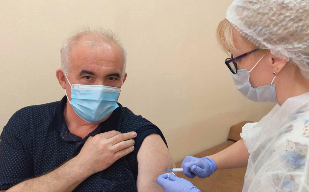 Костромской губернатор сделал прививку от коронавируса