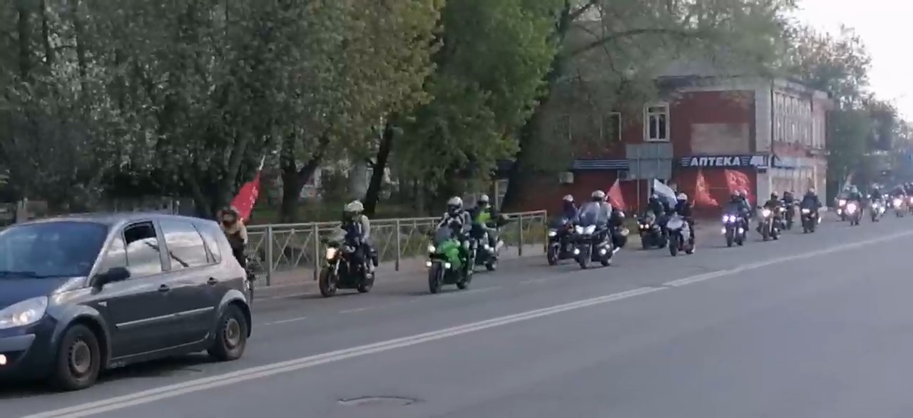 Костромские байкеры почтили память героев Отечества мотопробегом