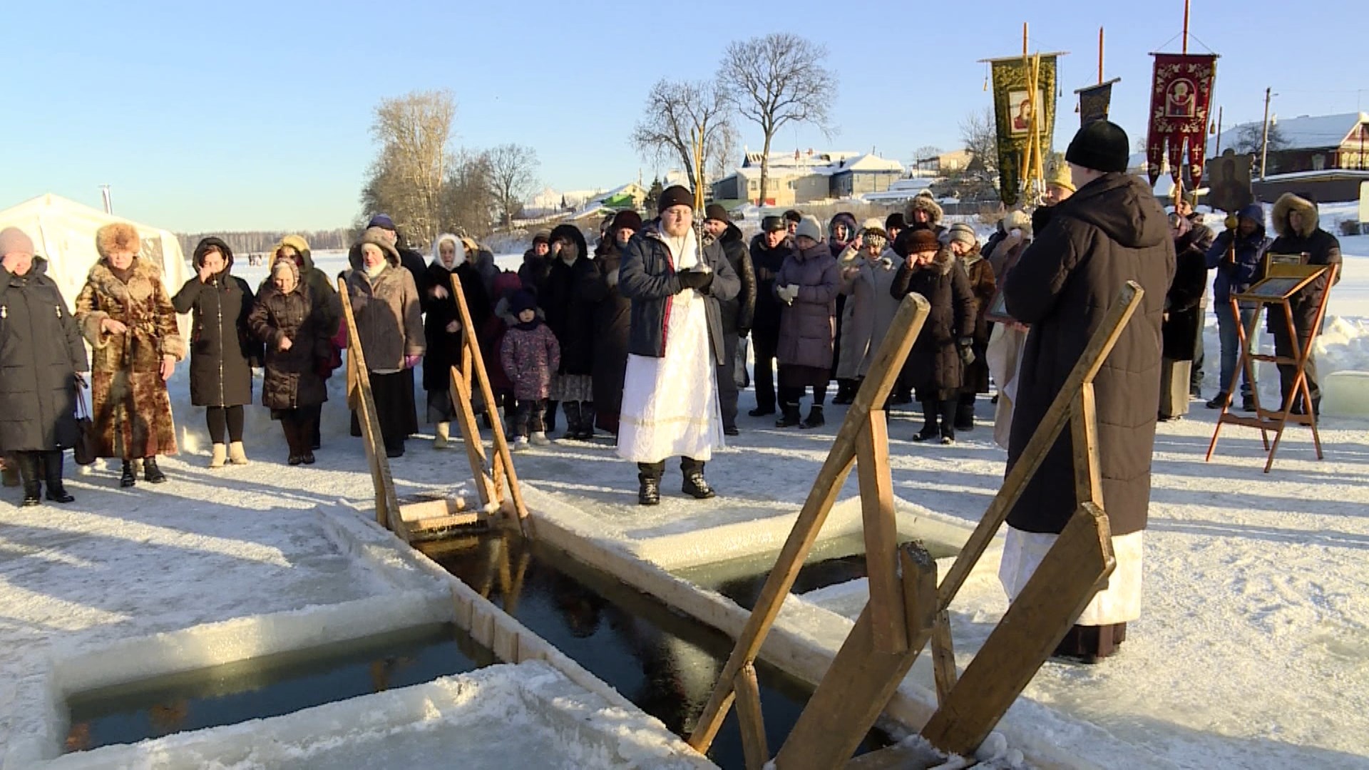 Православные верующие костромичи отмечают Крещение Господне | ГТРК  «Кострома»