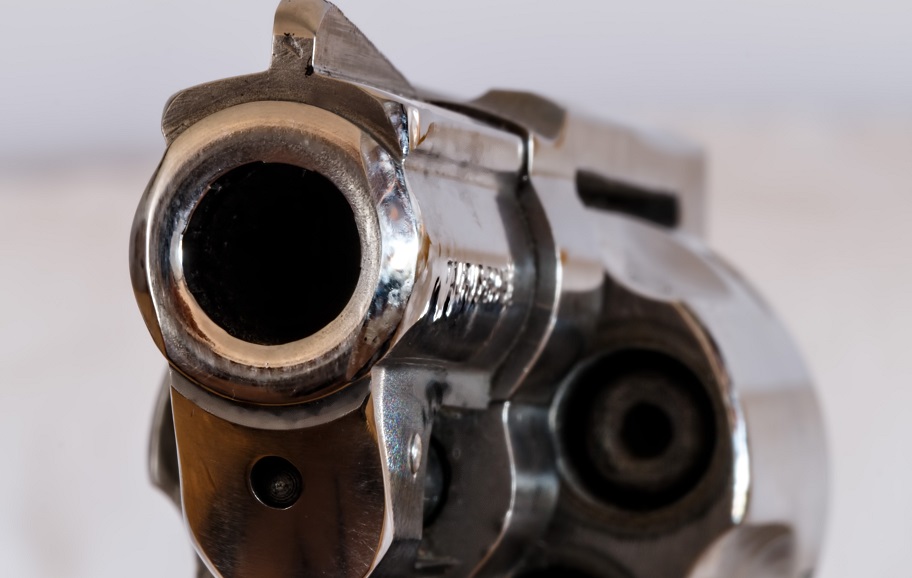 Житель костромского райцентра подарил другу револьвер, «бонусом» к которому стала статья УК