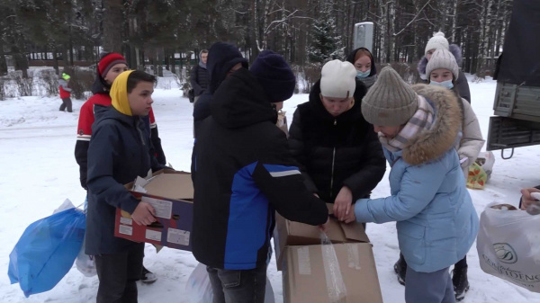 Жители Шарьи собрали гору пластика в помощь маленькому земляку