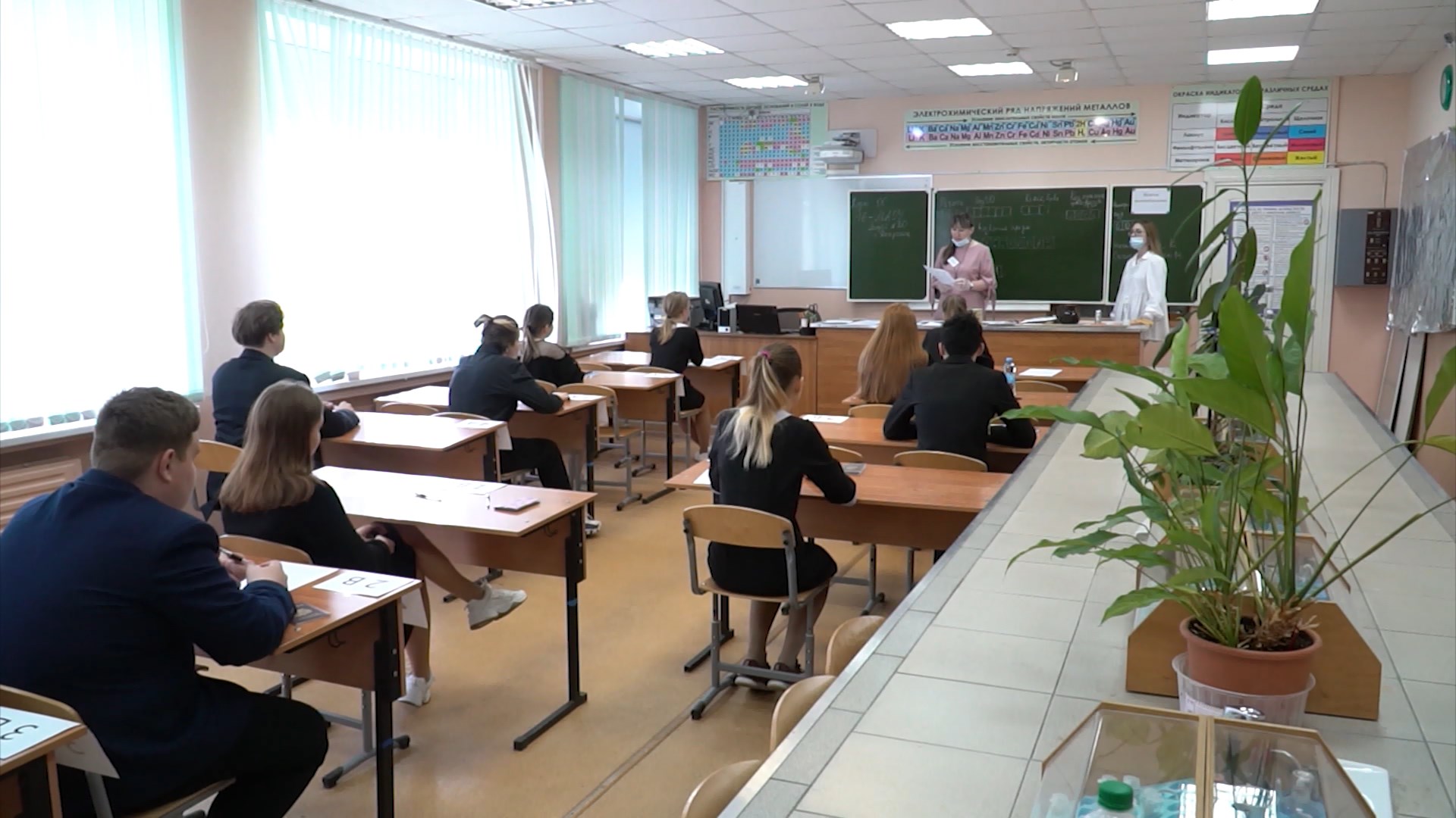 Многие выпускники 11-х классов в Костроме сдадут по четыре госэкзамена вместо трех