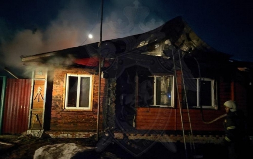 Костромская семья с тремя детьми лишилась дома в результате пожара