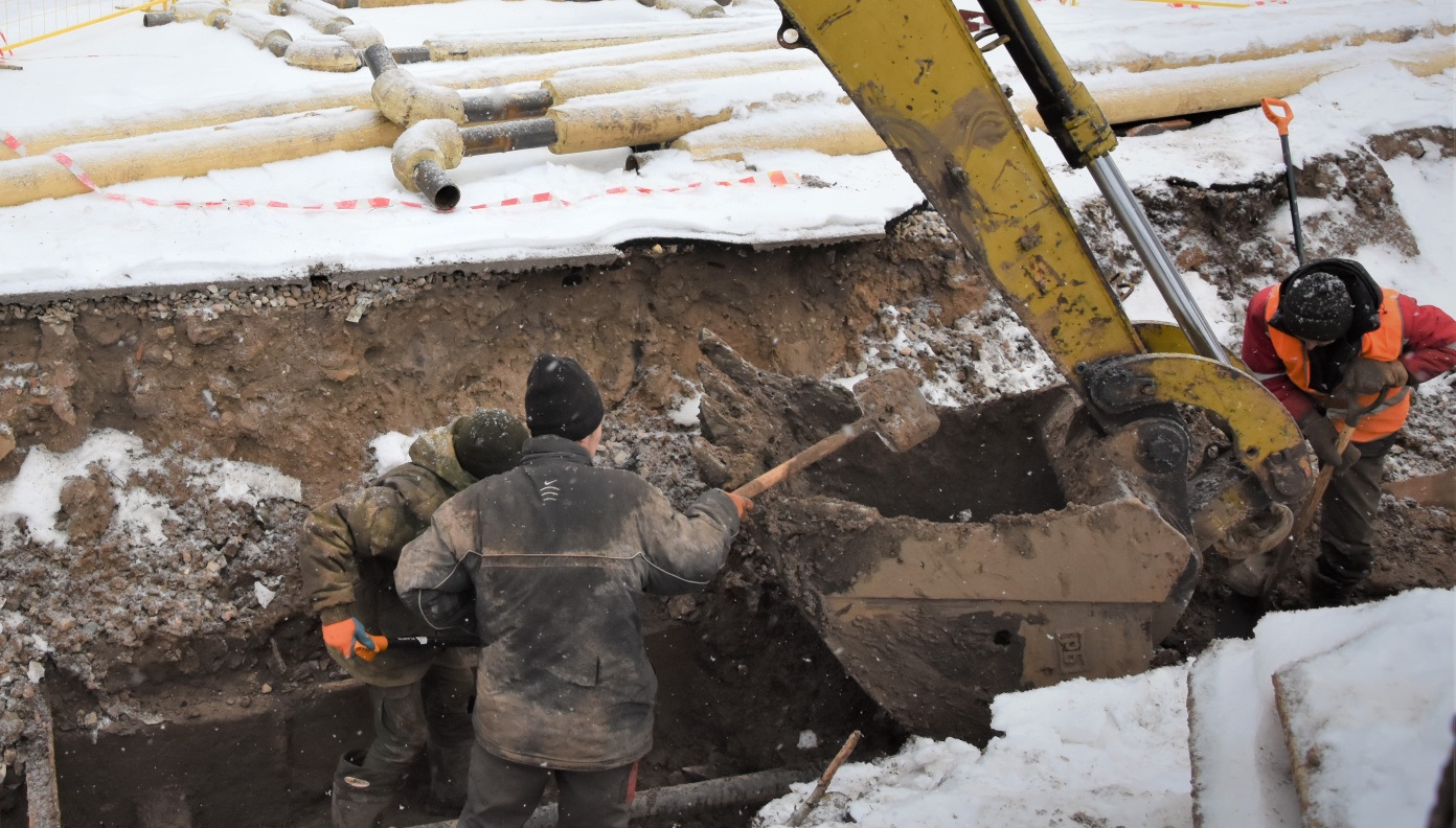 Городские сети» устранили накануне более 20 повреждений на квартальных  теплосетях Костромы | ГТРК «Кострома»