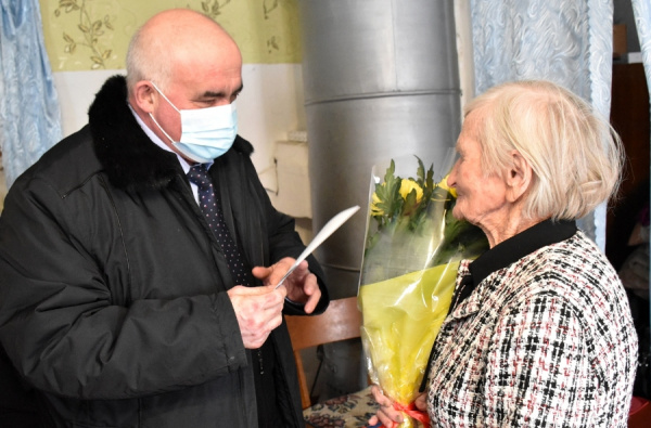 Женщина-ветеран из Костромской области отметила 100-летие