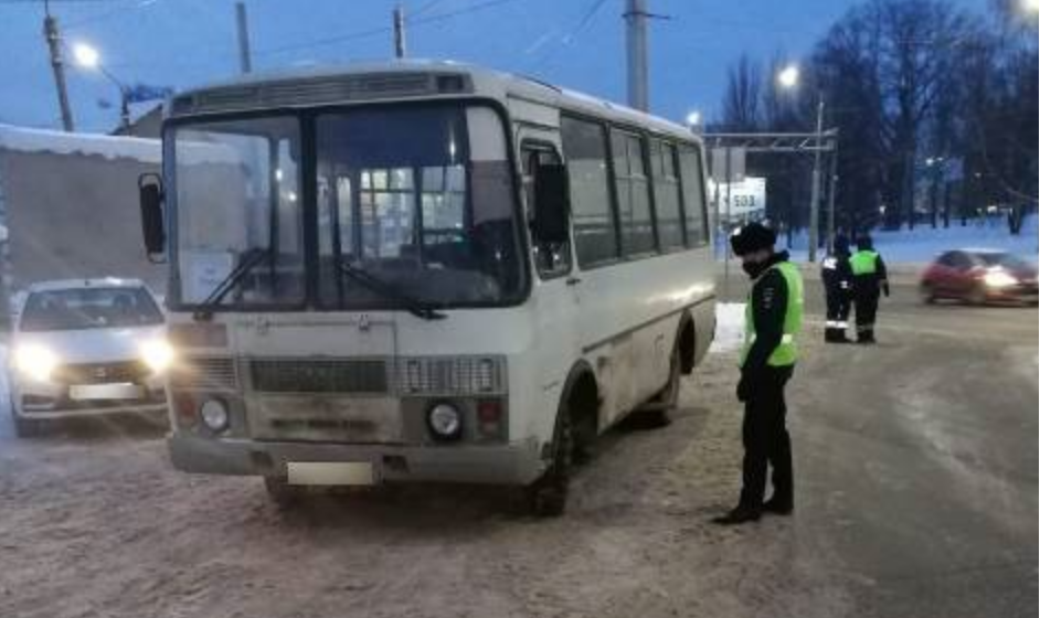 В праздники костромские полицейские сняли с рейсов пять автобусов