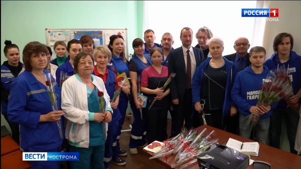 Костромские работники «Скорой помощи» отмечают профессиональный праздник