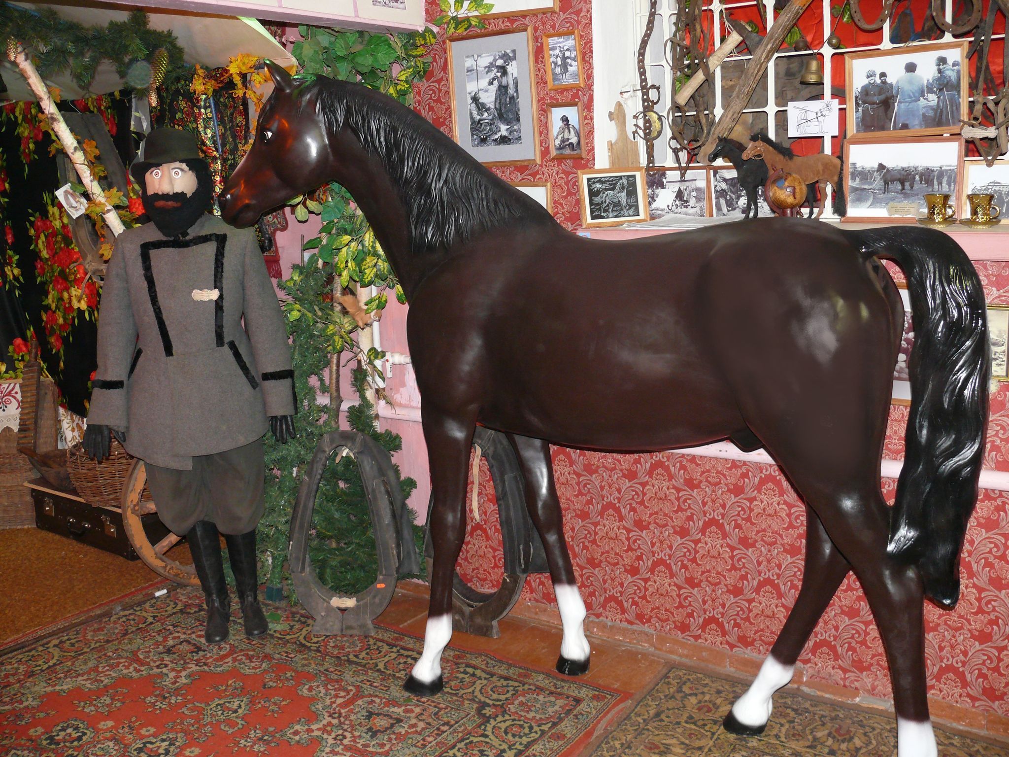 Костромской цыганский музей купил себе коня