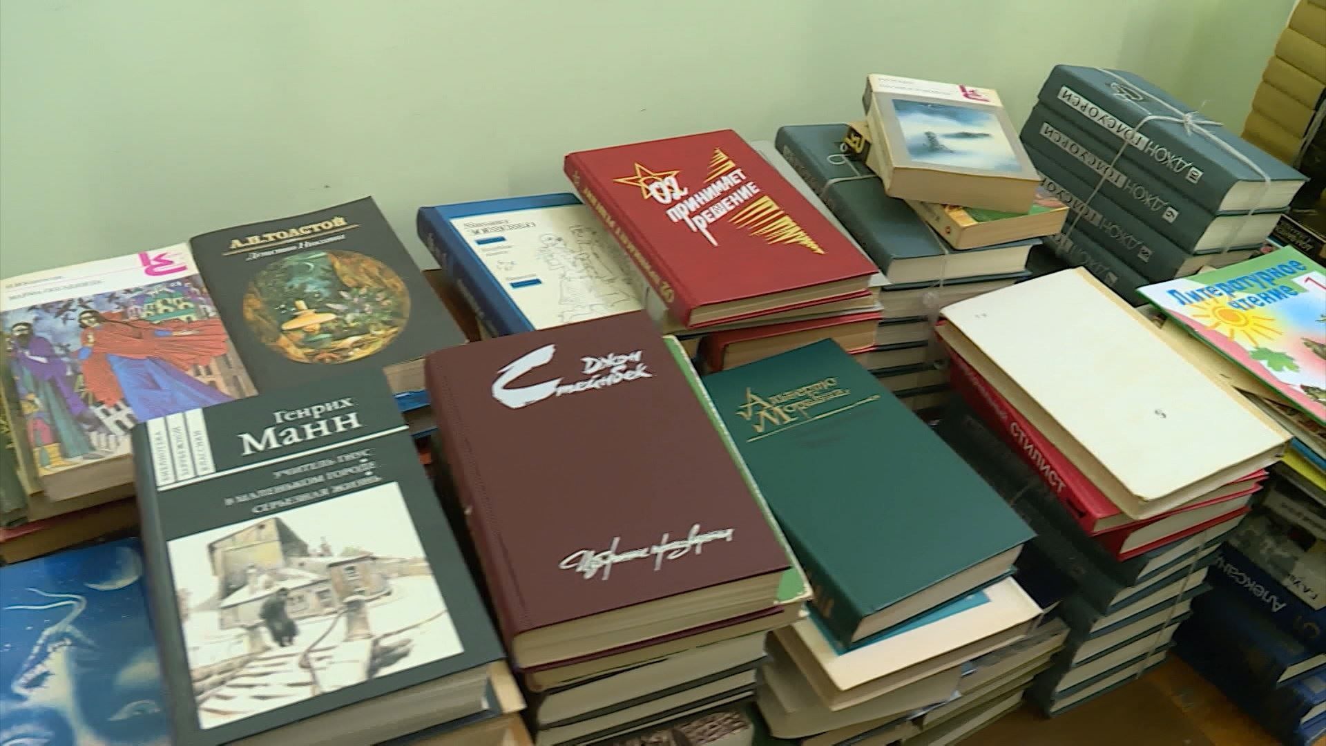 Жители Костромы собрали более 10 тысяч книг для Талицкой библиотеки Вохомского района