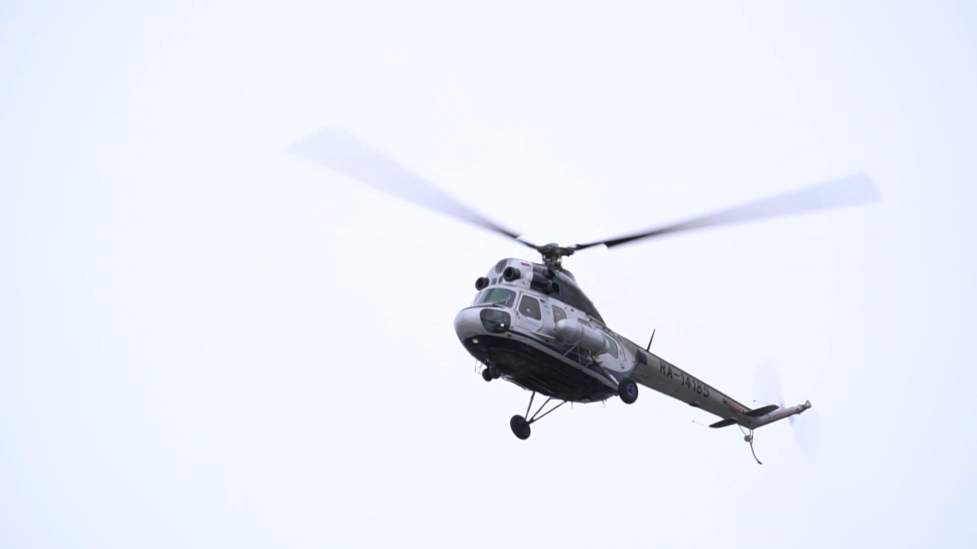 Под Костромой пострадали люди при аварийной посадке вертолета саниавиации