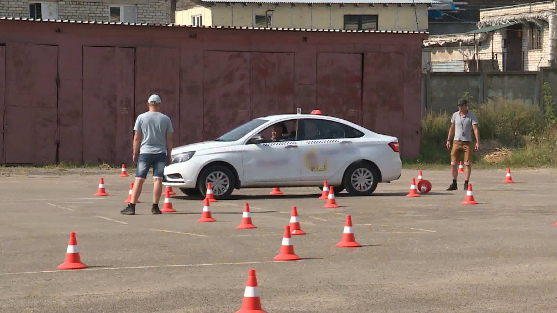 Таксисты в Костроме посоревнуются за звание самого аккуратного и внимательного водителя