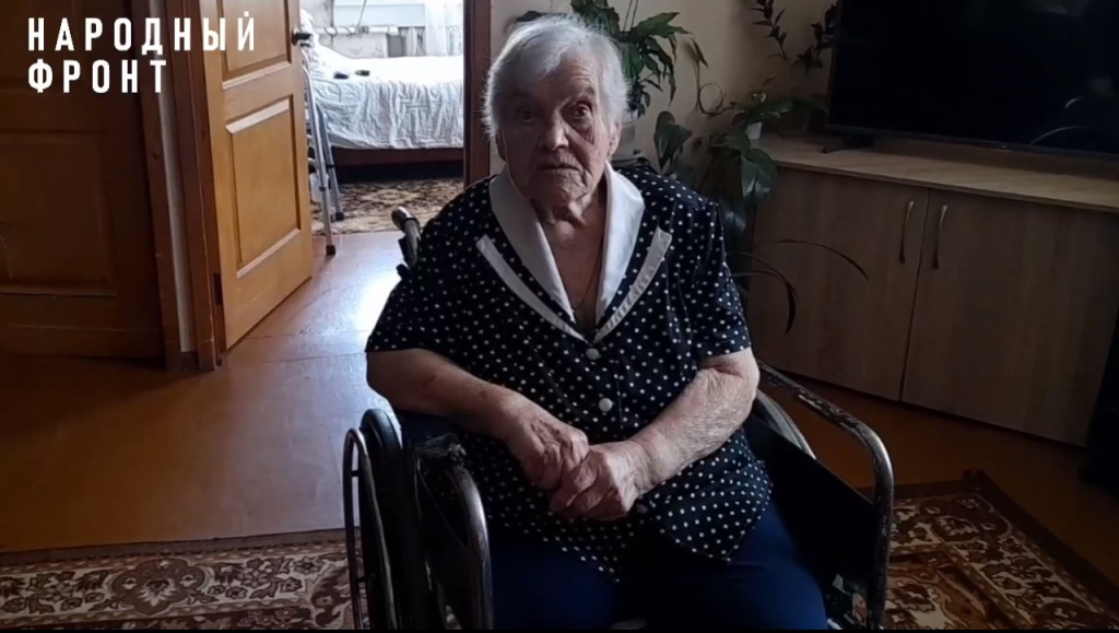 Бабушка Тоня с берега костромского Святого озера поддержала бойцов СВО