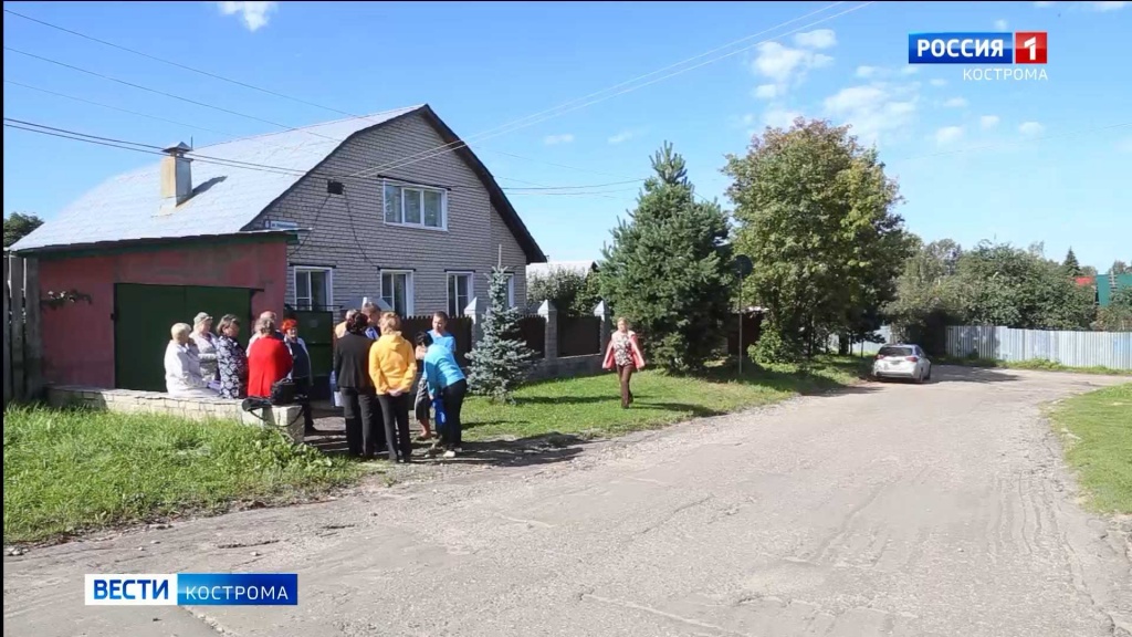 Жители двух улиц Костромы устали жить без тротуаров