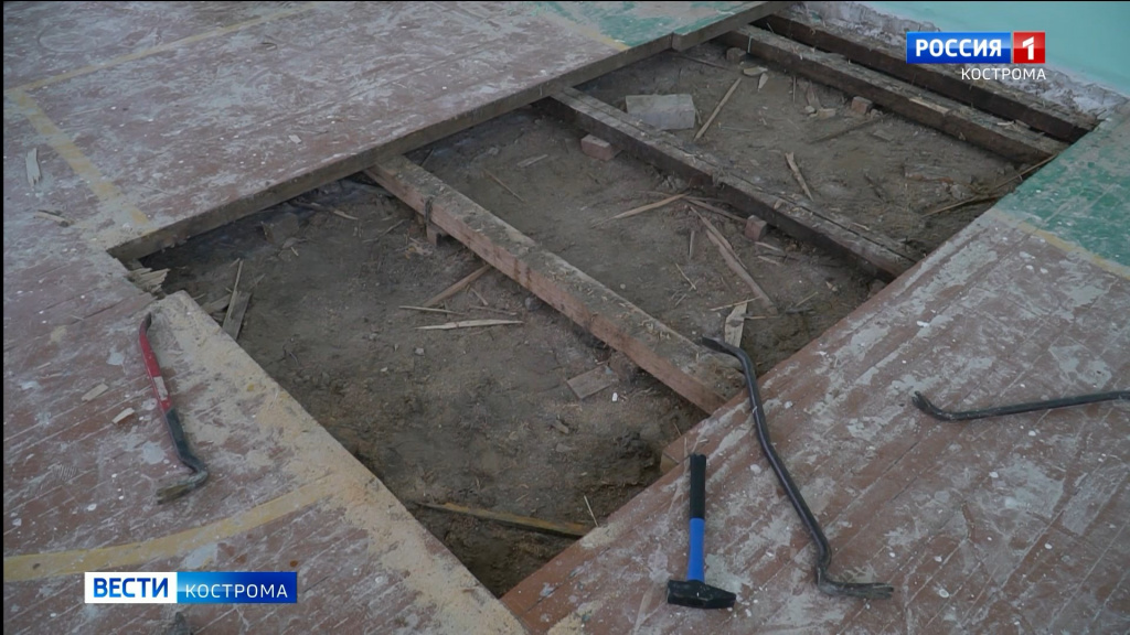 На ремонтах костромских школ сломали три катка