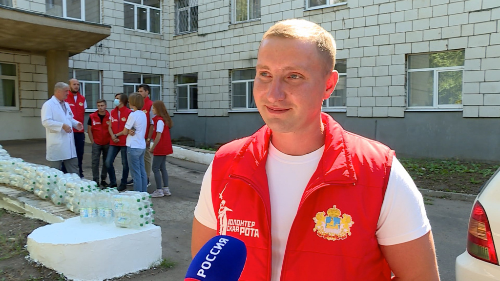 Костромские добровольцы привезли медикам «красной зоны» недельный запас воды