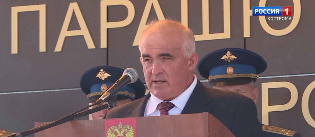 Костромской губернатор поздравил десантников с Днём ВДВ