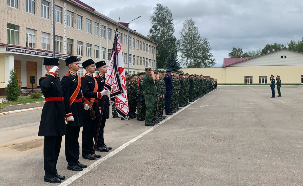 Военные следователи поздравили костромских кадетов с началом нового учебного года
