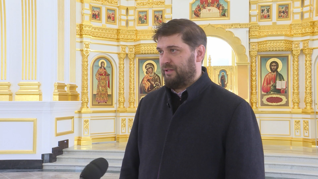 В Богоявленском соборе Костромского кремля завершилась установка иконостаса
