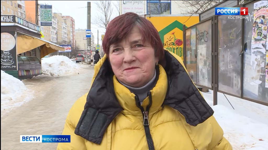 Дорожники в Костроме пятые сутки борются с гололедом