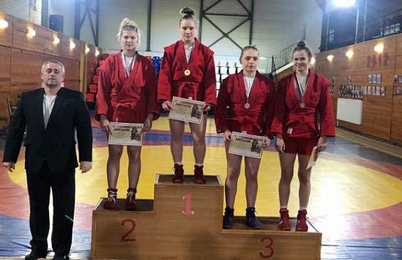 Самбистки из Костромы стали призёрами Чемпионата и Первенства ЦФО