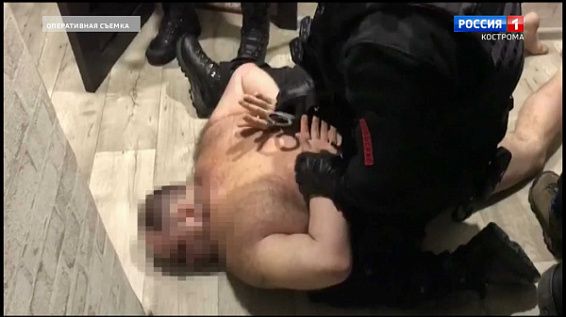Появились кадры задержания начальника СИЗО в Костромской области