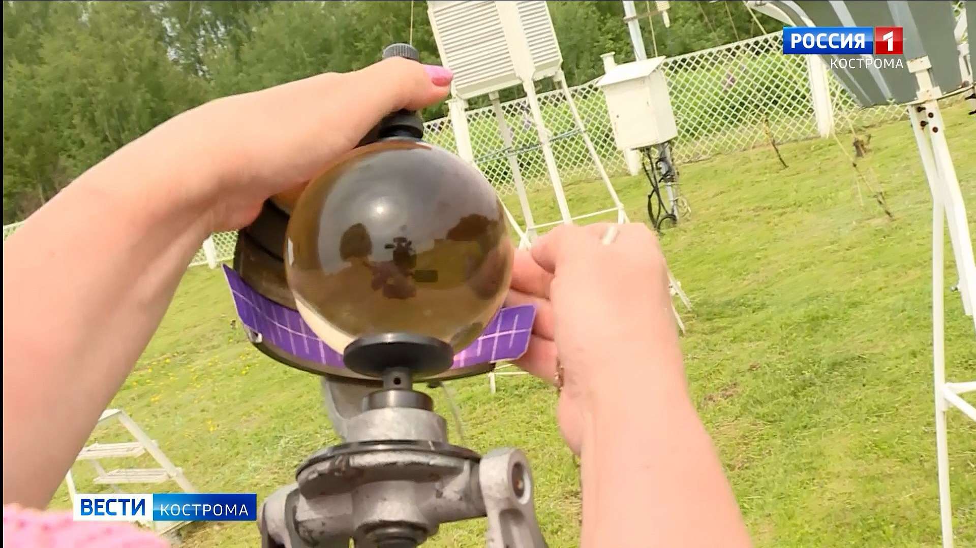 Метеорологи в Костроме вместо примет и молитв предпочитают стеклянный шар и градусники