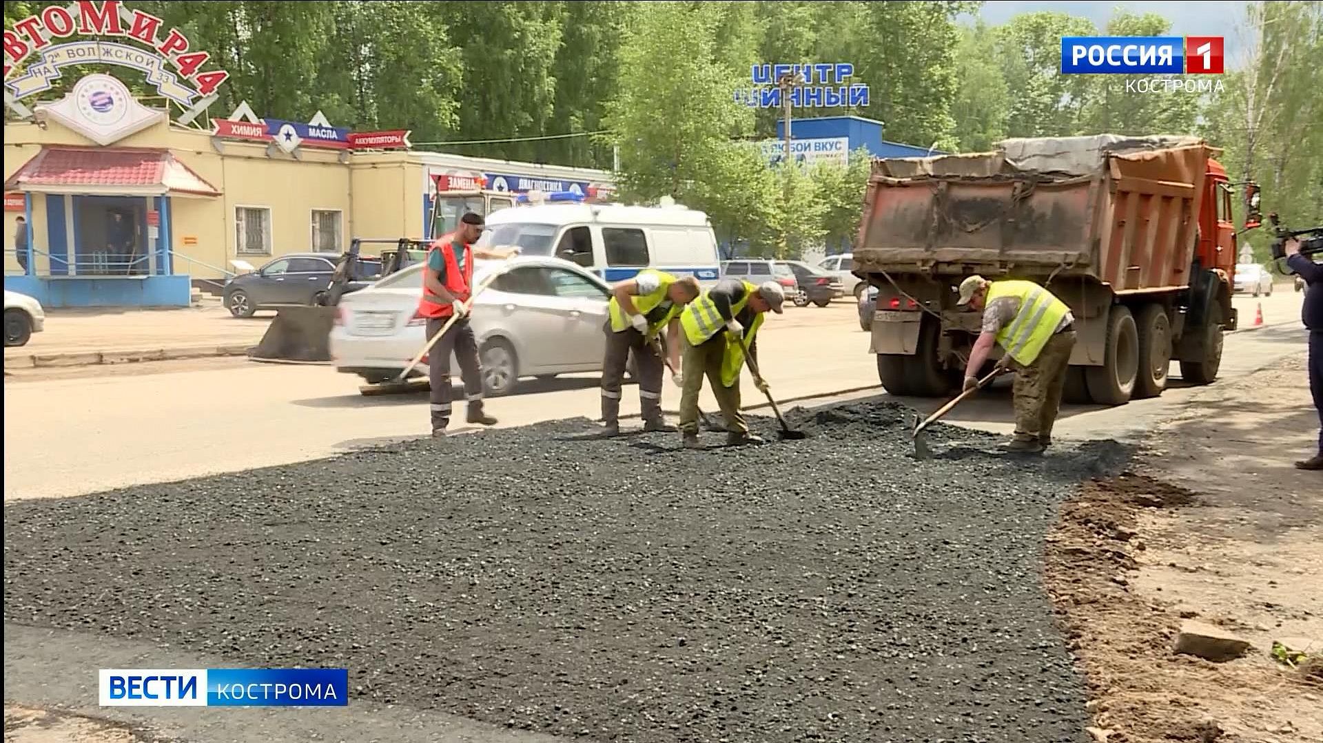 Раскопы на улицах Костромы спешно закатывают в асфальт