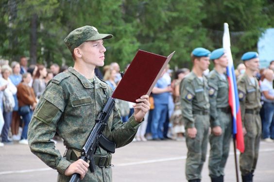 Студенты КГУ дали воинскую присягу