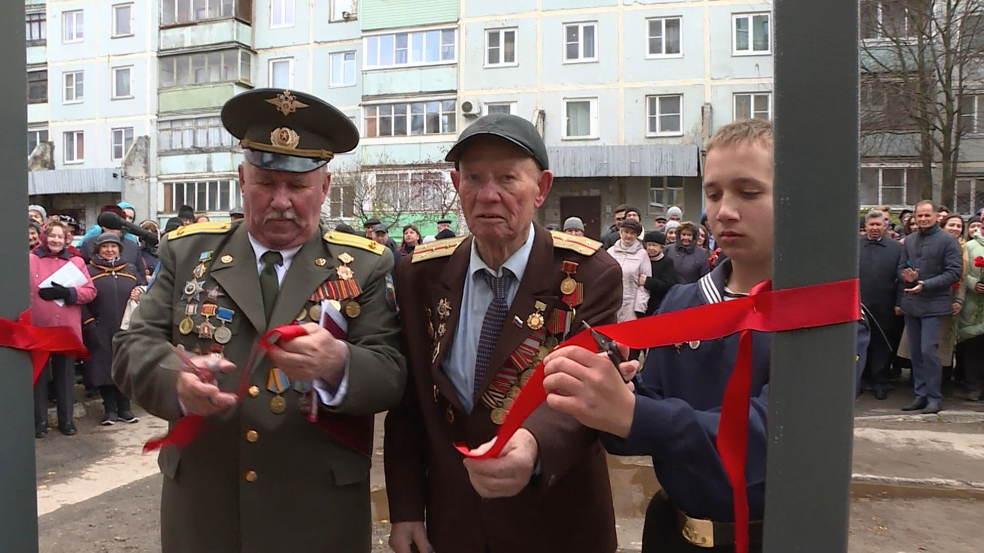 В Костроме открыли сквер имени Героя Советского Союза Олега Юрасова