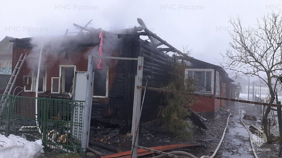 В огне пожара в Костроме погиб пожилой мужчина