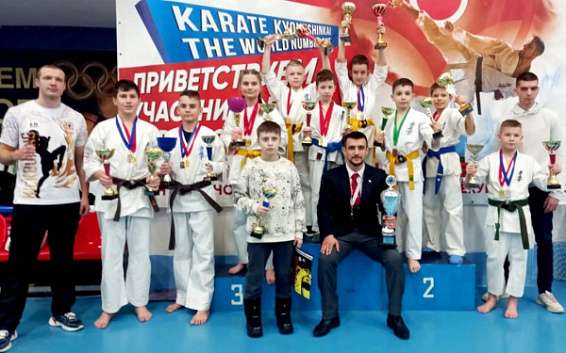 Каратисты из Костромы завоевали 18 медалей на Первенстве ЦФО