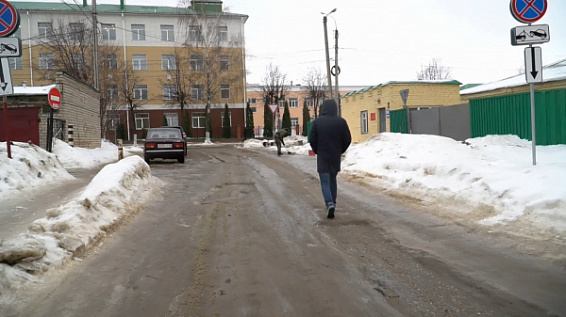 Костромским дорожникам поручено активизировать работы по очистке обочин от наледи