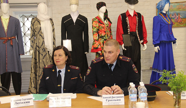 Представители диаспор в Костроме поговорили с полицейскими о толерантности